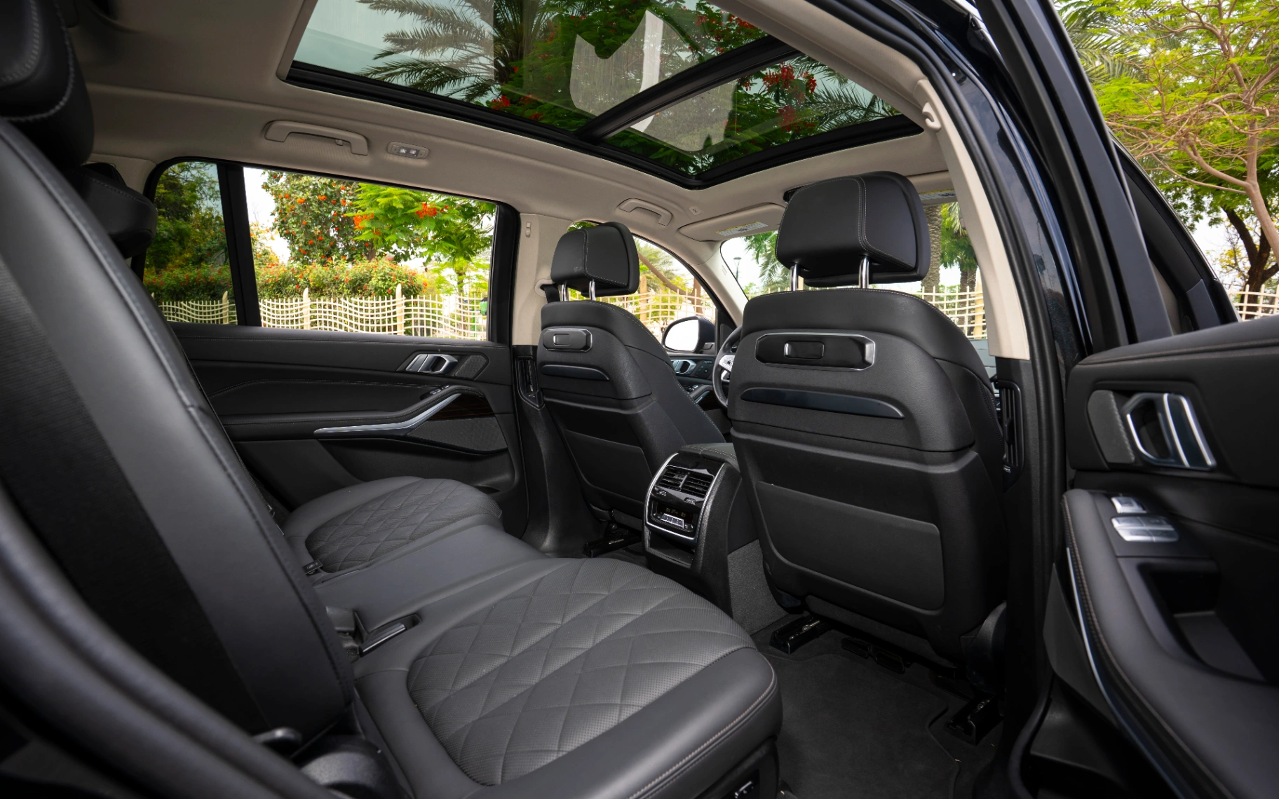 2024 BMW X7 — Drive Your Dream | Car Leasing Dubai